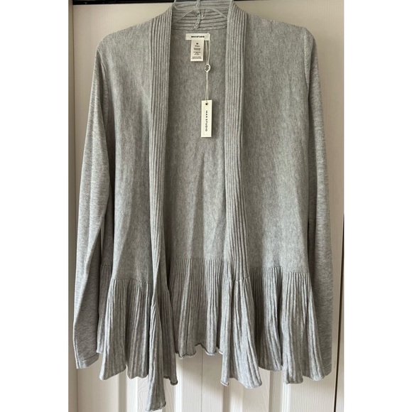 NWT Max Studio Ruffled Cardigan - Picture 2 of 6